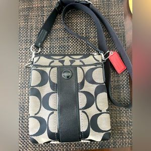 Black Messenger Crossbody Coach signature canvas